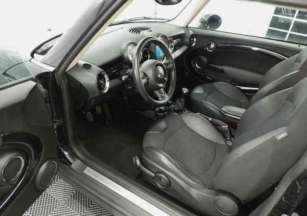MINI Cooper cena 39900 przebieg: 114000, rok produkcji 2014 z Błażowa małe 781